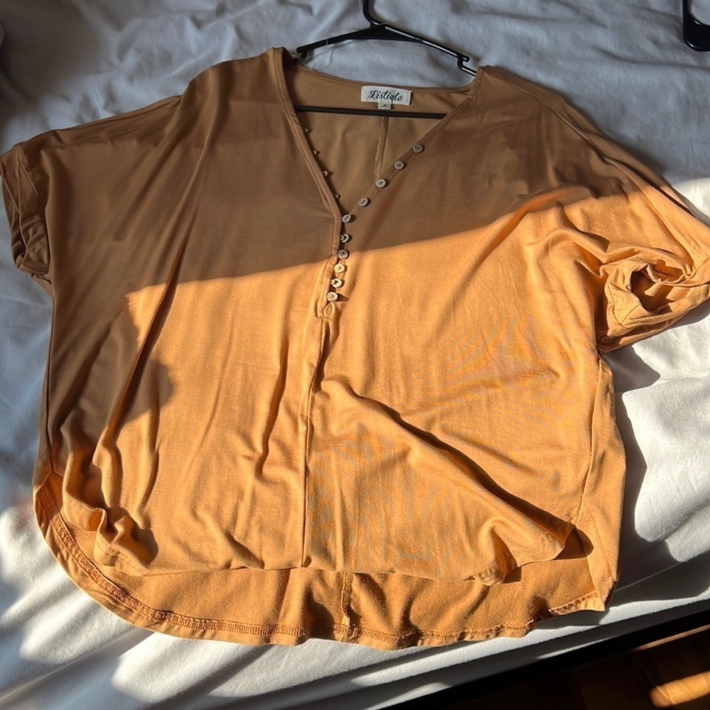 Womens top.